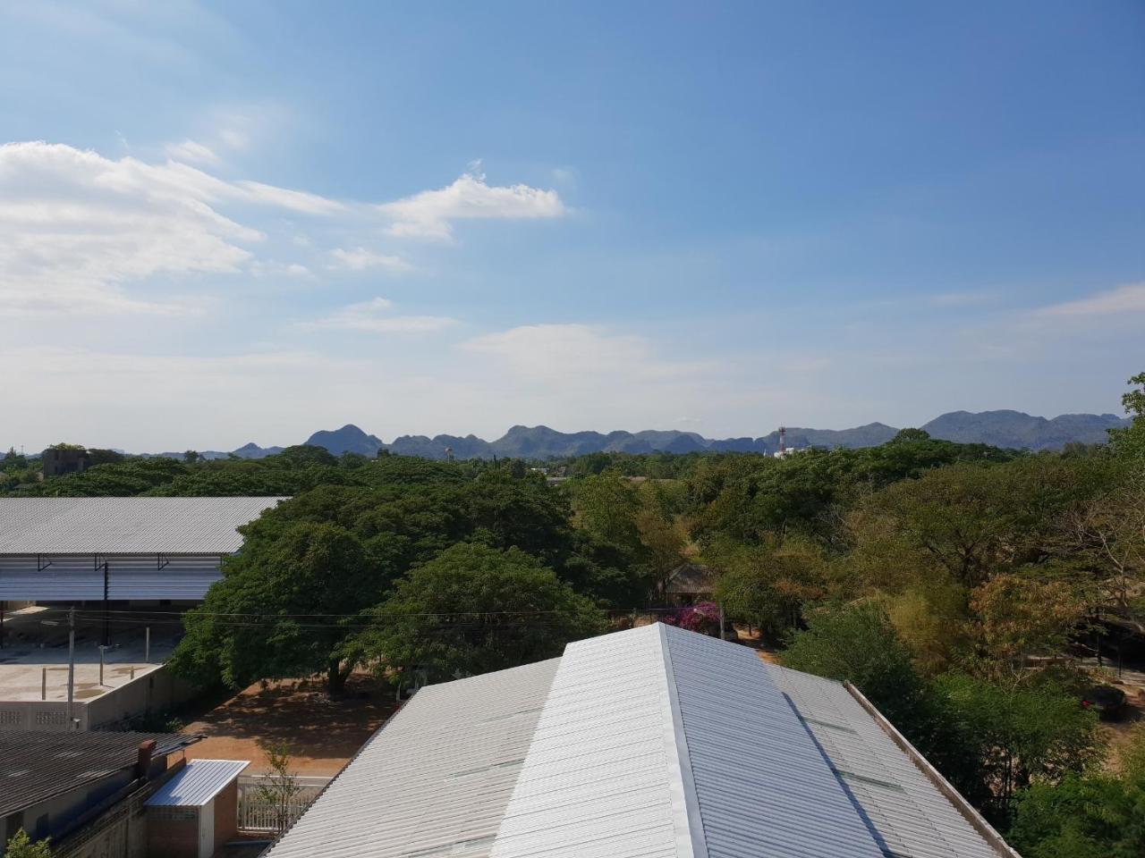 Latima Boutique Hostel Kanchanaburi Exterior foto